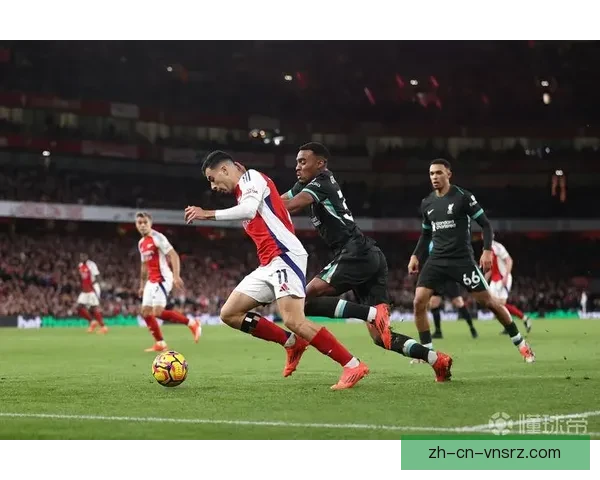 英超联赛冠军之争 激烈竞争与历史荣耀的完美交织