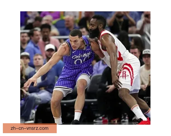 巴克列诺力克诺查夺得胜利展现强劲攻防实力